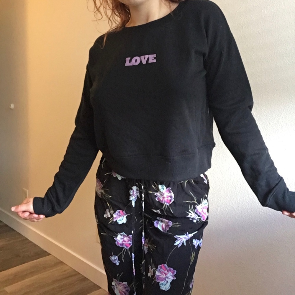 Brand New Crop Pullover